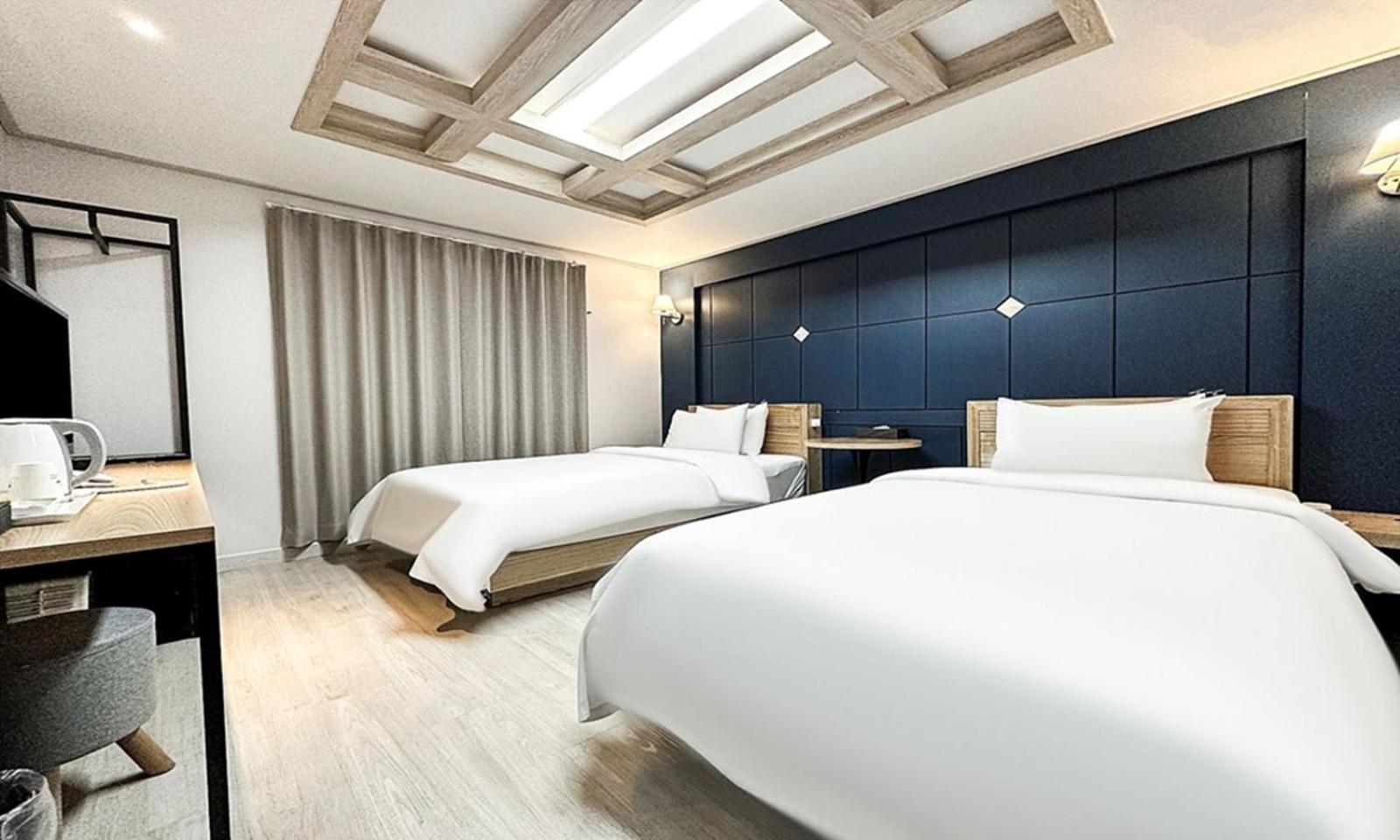 Gumi Time Hotel Bagian luar foto
