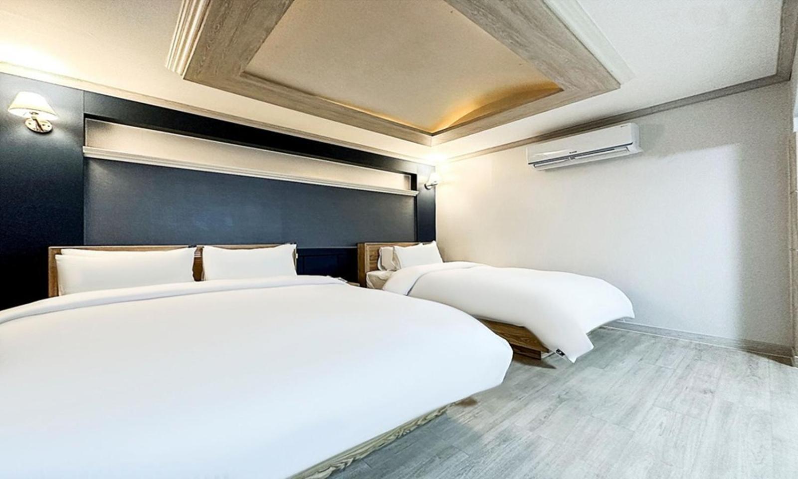 Gumi Time Hotel Bagian luar foto