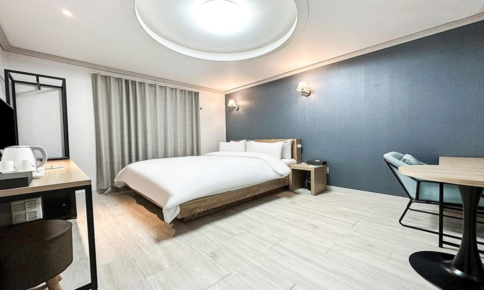 Gumi Time Hotel Bagian luar foto