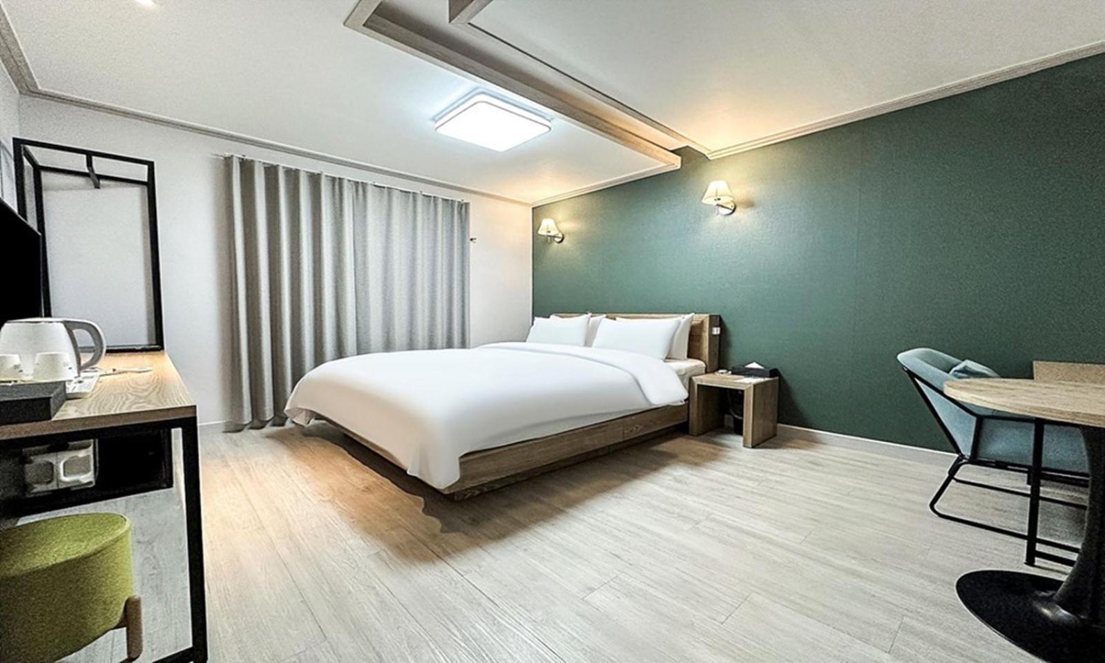 Gumi Time Hotel Bagian luar foto